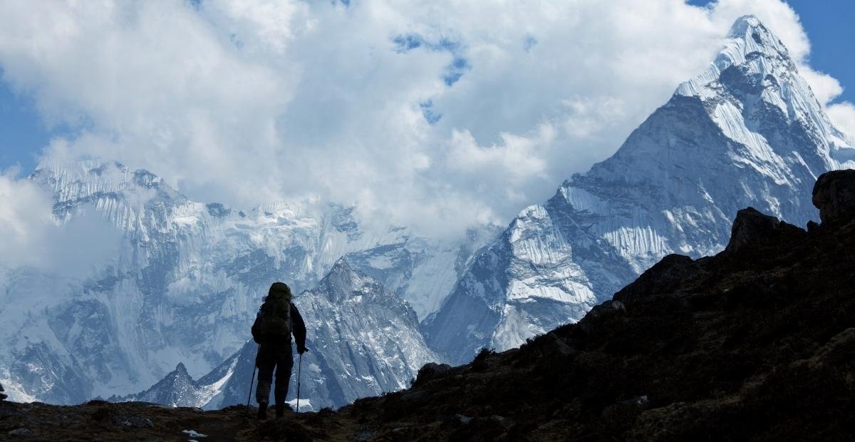 Acclimatization to High Altitude Treks: A Woman’s Guide to Safe Trekking in the Himalayas