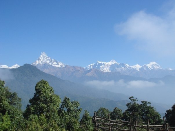 australian-camp-trekking-road-and-trails-image