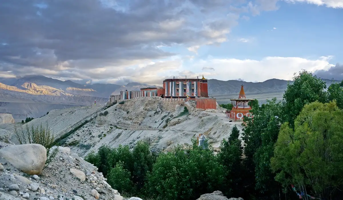 Dealing with Altitude Sickness on the Tiji Festival Trek